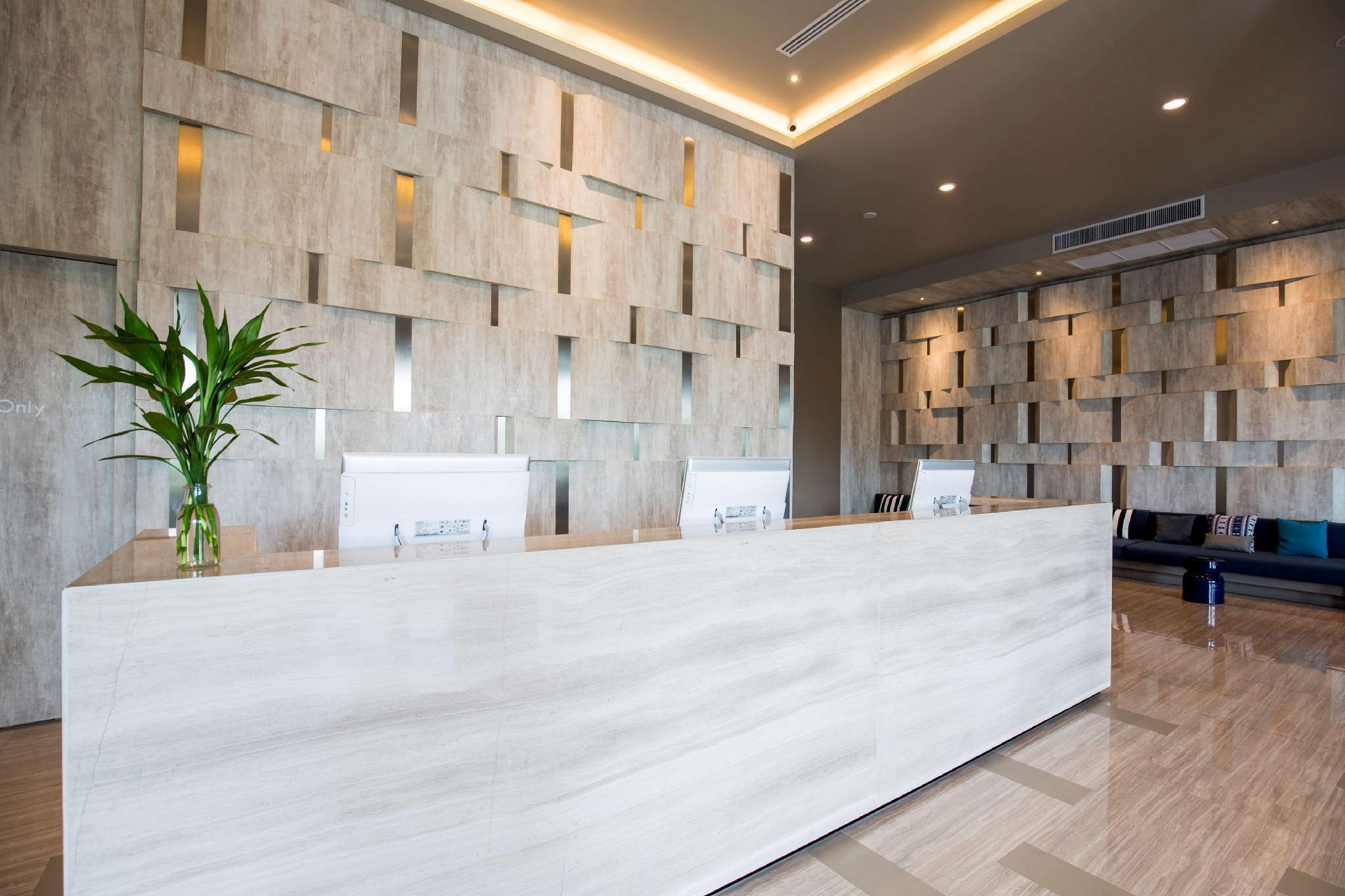The Crystal Hotel Buriram - Formerly X2 Vibe Buriram Exterior foto