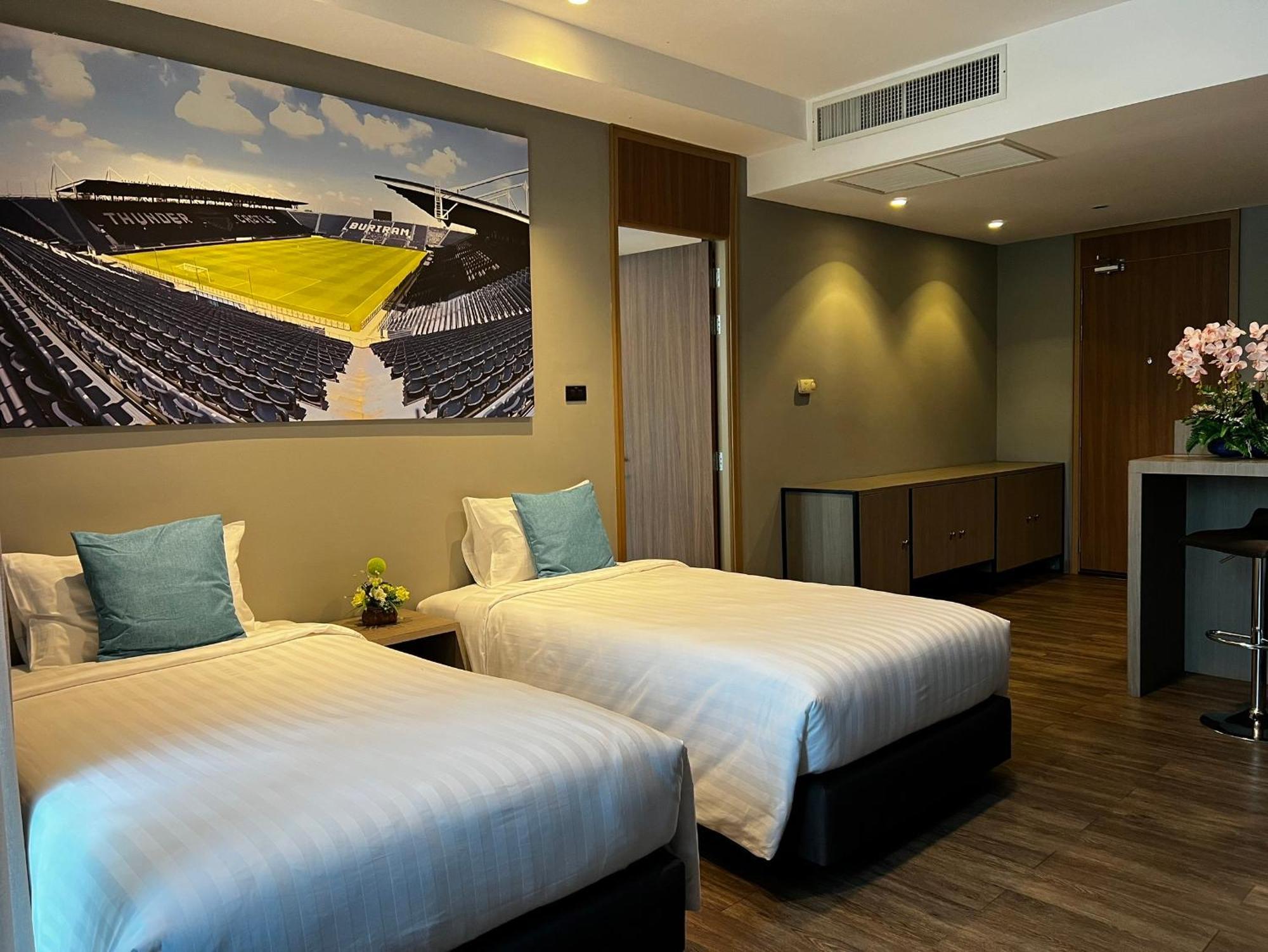 The Crystal Hotel Buriram - Formerly X2 Vibe Buriram Exterior foto